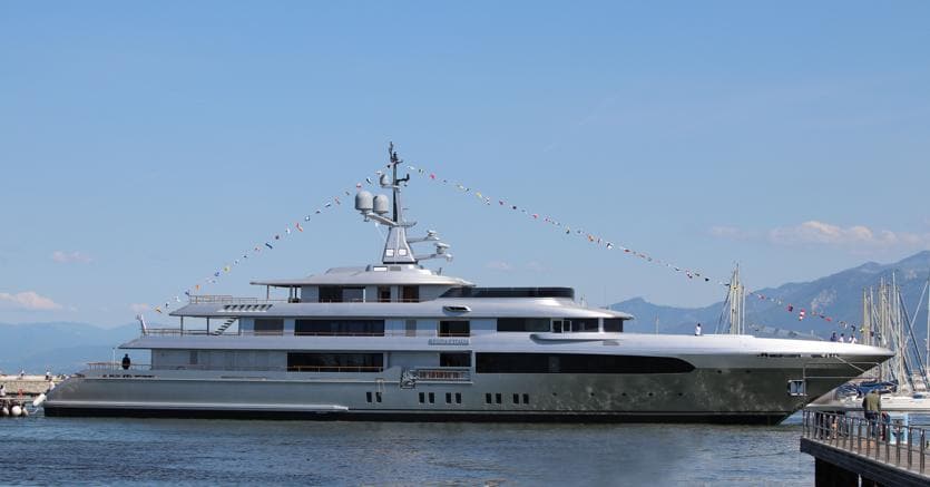 Regina d Italia nuovo yacht di Dolce Gabbana super lusso sostenibile Il Sole 24 ORE